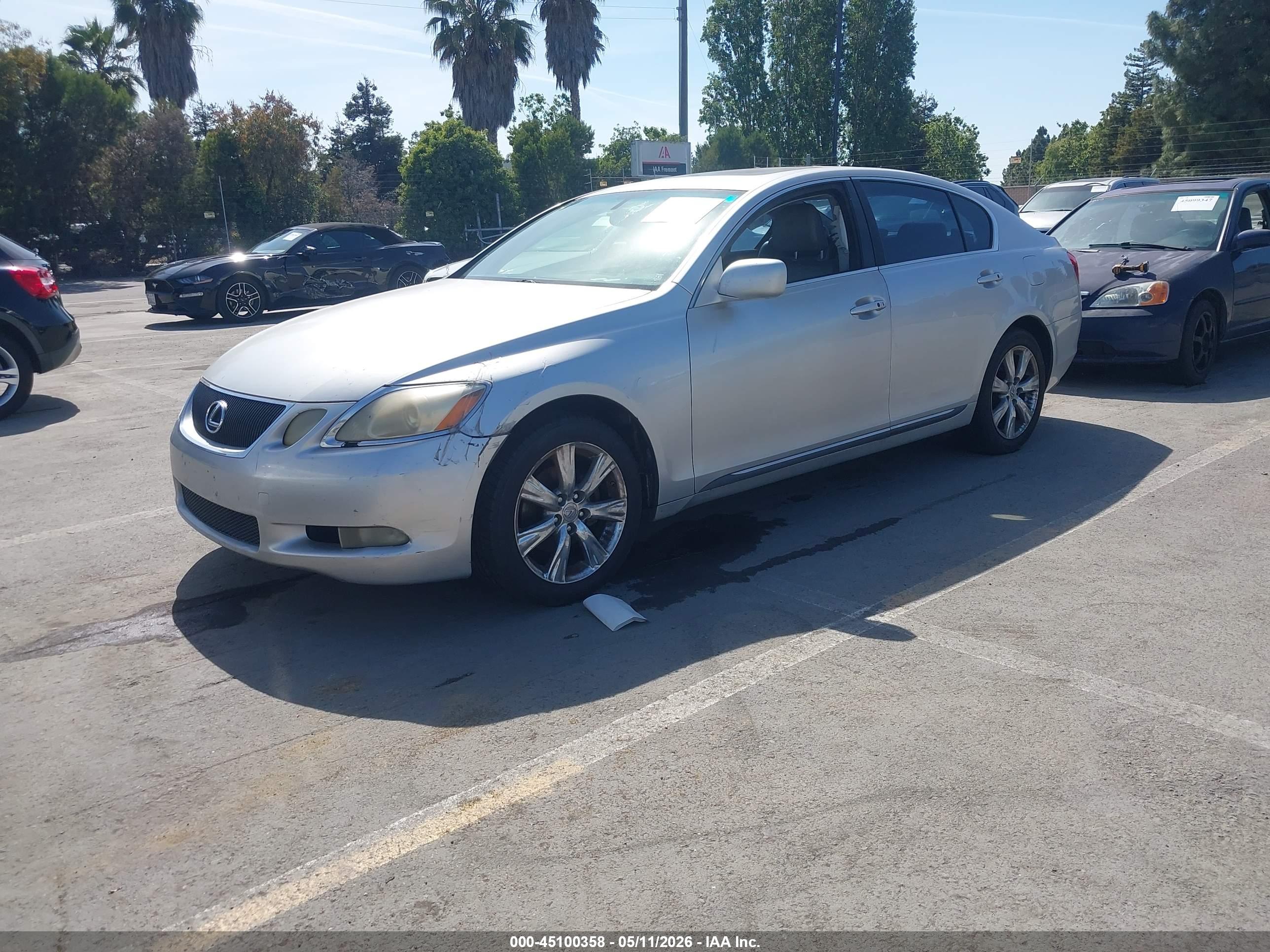 2006 LEXUS GS 300 — VIN JTHCH96S260006506 — photo 2
